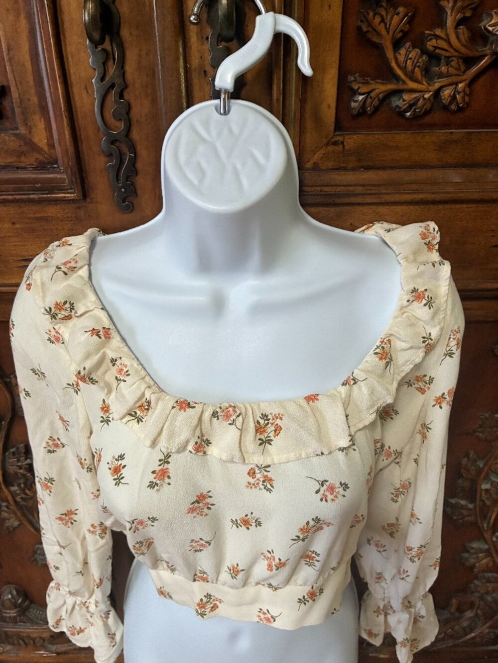 American Eagle Crop Top Women's XS Cream Floral Peasant Boho Smocked Coquette